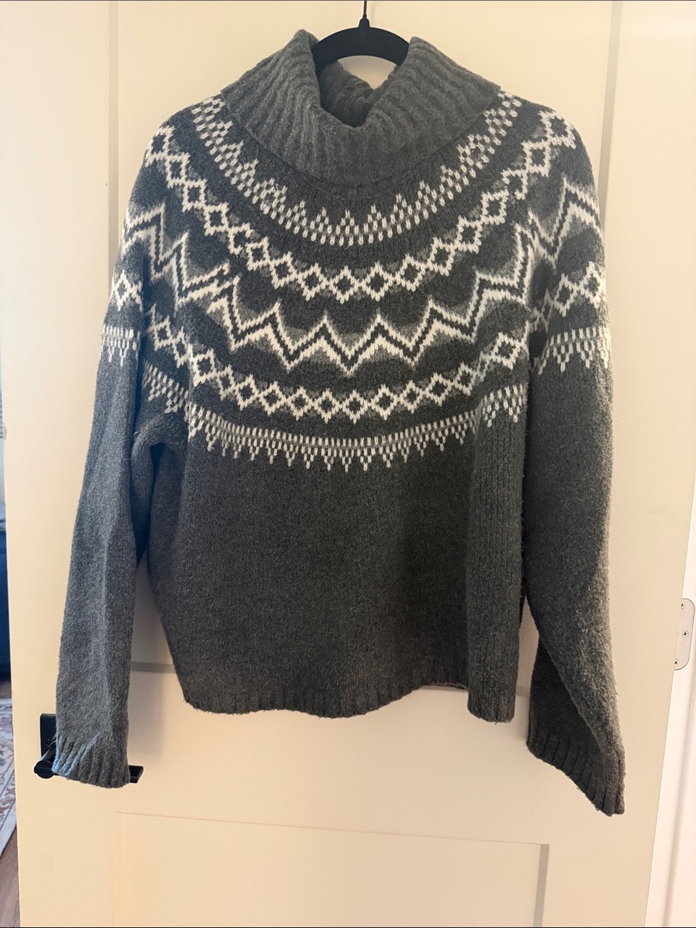 Abercrombie & Fitch Gray and White Fair Isle Turtleneck Sweater